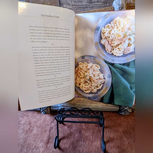 2001 Vintage Pasta Irresistible Recipe Book - Picture 9 of 14